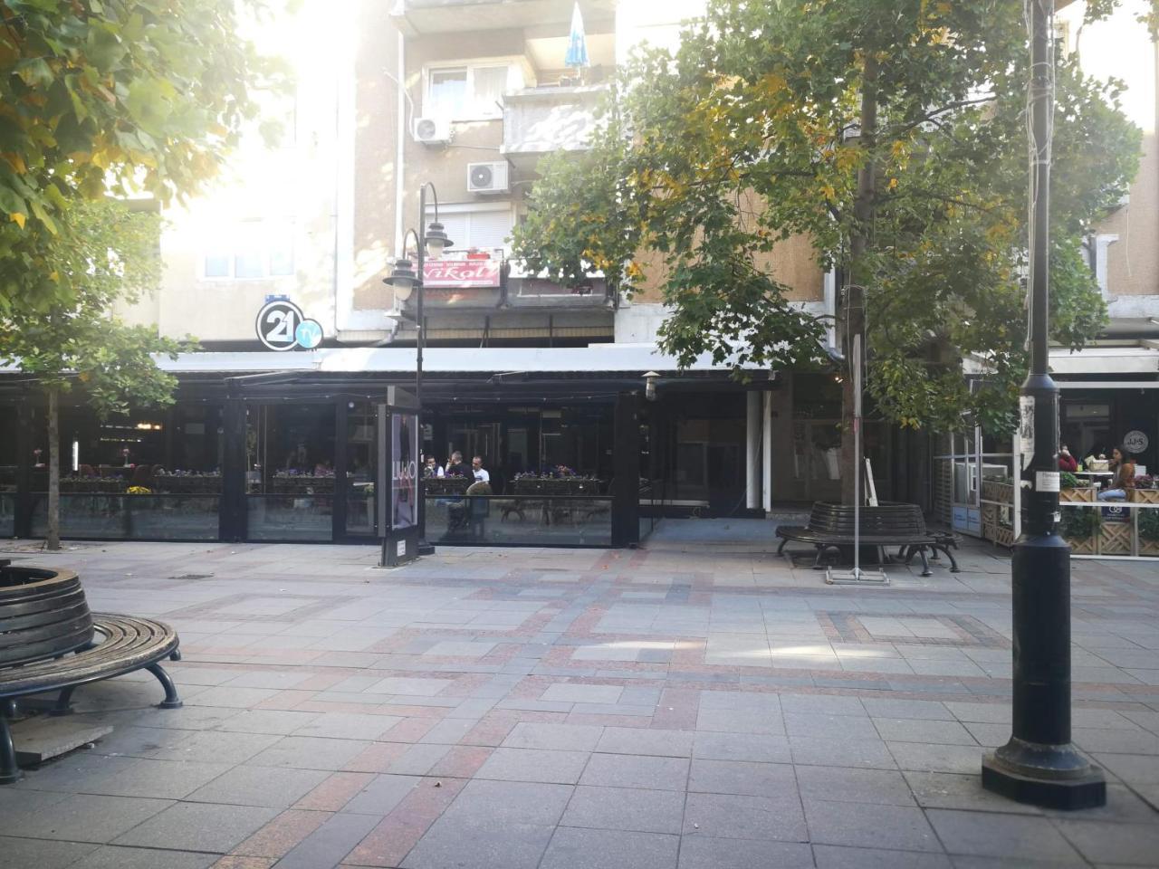 Brick Apartment On Macedonia Pedestrian Street Skopje Zewnętrze zdjęcie